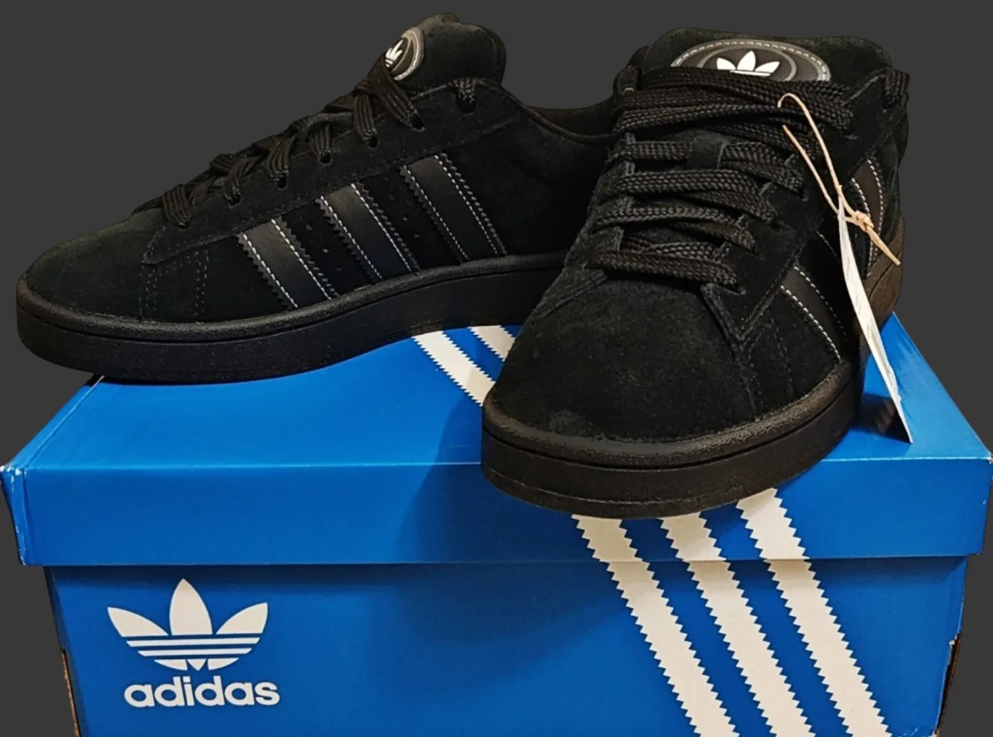 *NWT* 9 US — adidas OG Campus 00s