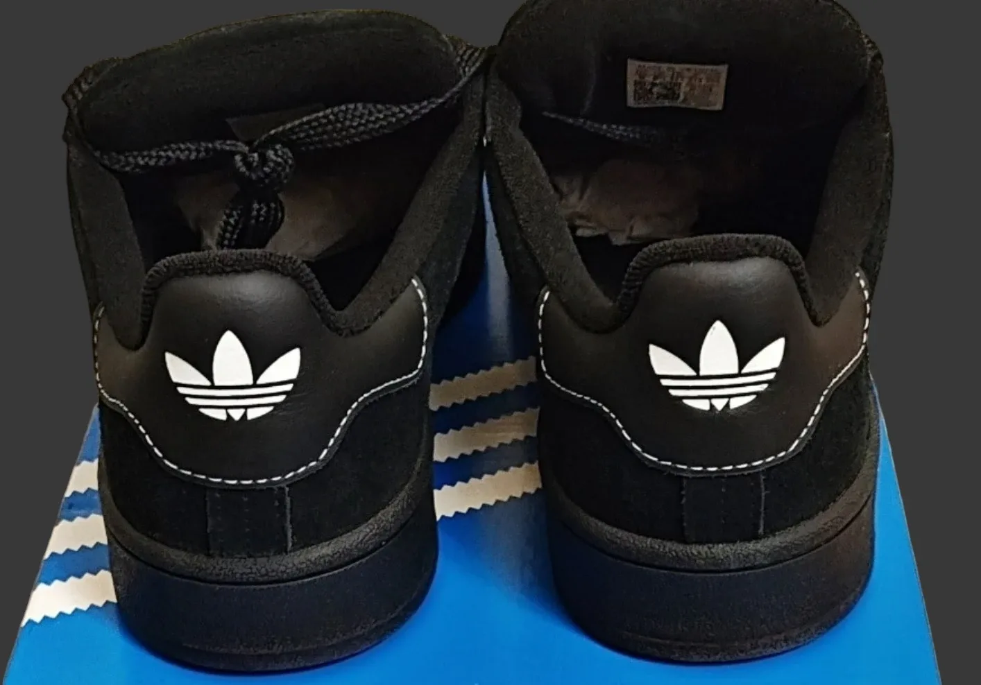 *NWT* 9 US — adidas OG Campus 00s image indicator(5)