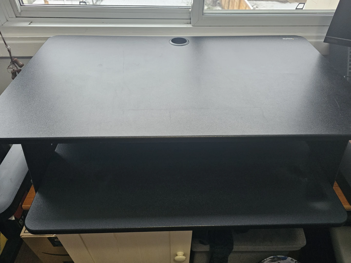 StarTech.com Black Stand Desk Converter 35" x 21"