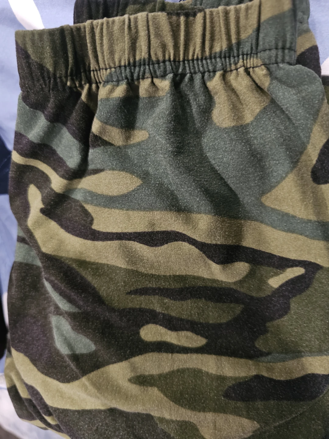 #Gifting Woman Camouflage Print Leggings