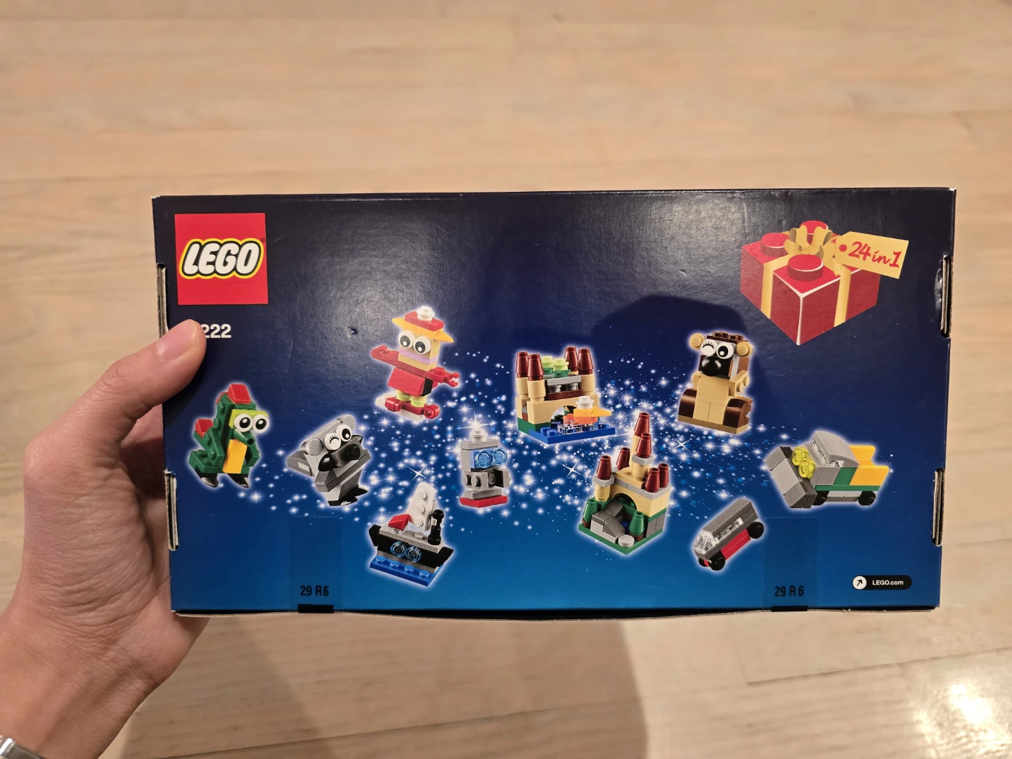 Lego 40222 Christmas Build Up Set - photo 2