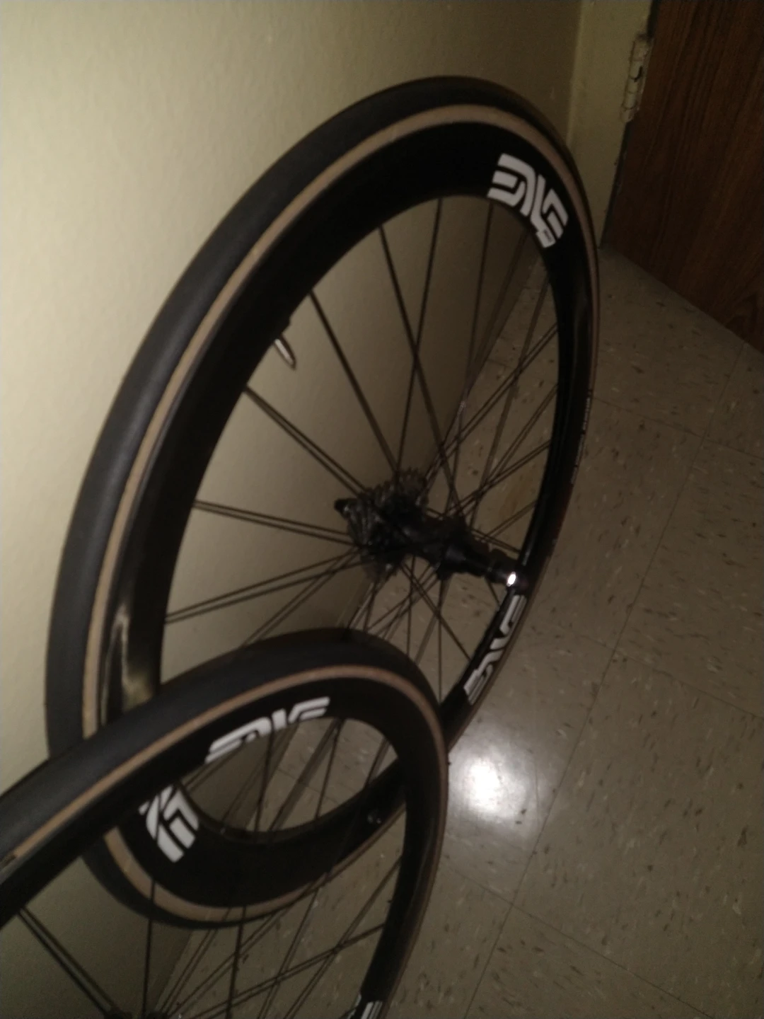 ENVE SES Wheelset with Vittoria Rubino Pro Tires - photo 2