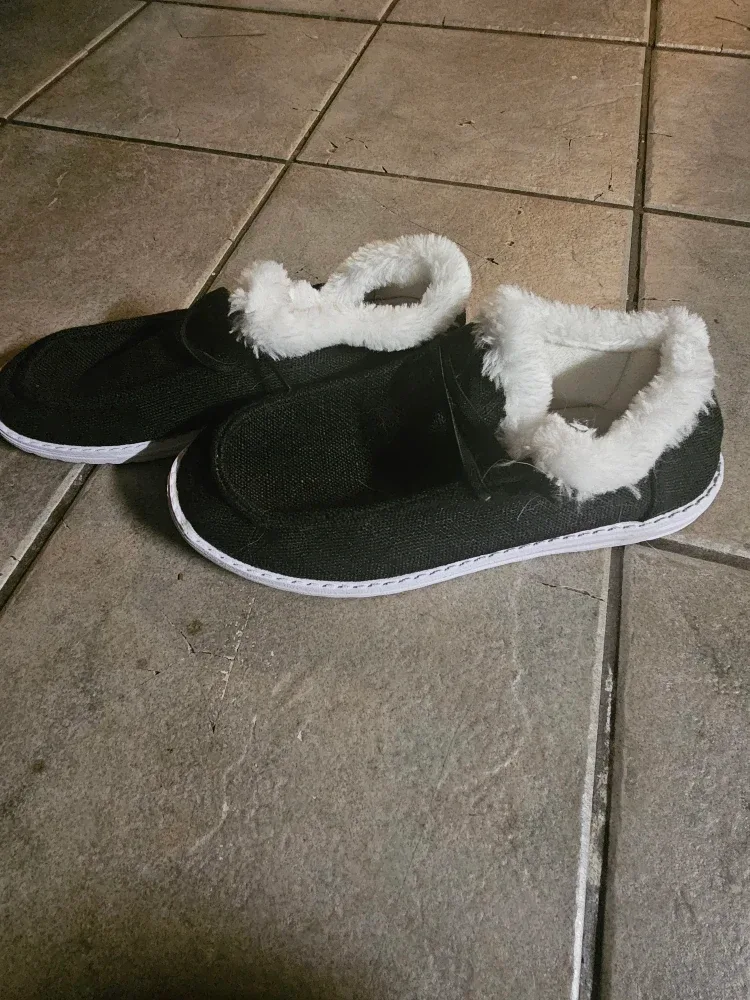 Black Fuzzy Lined Slippers image indicator(2)