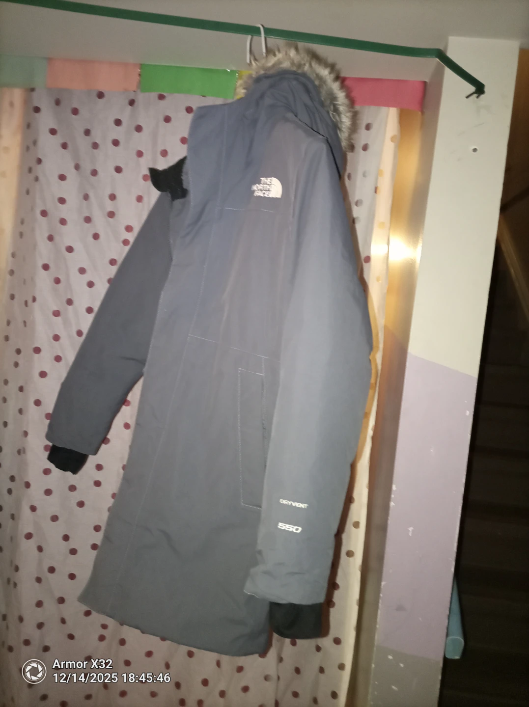 The North Face Girl's Parka, Size M (10/12) - photo 2