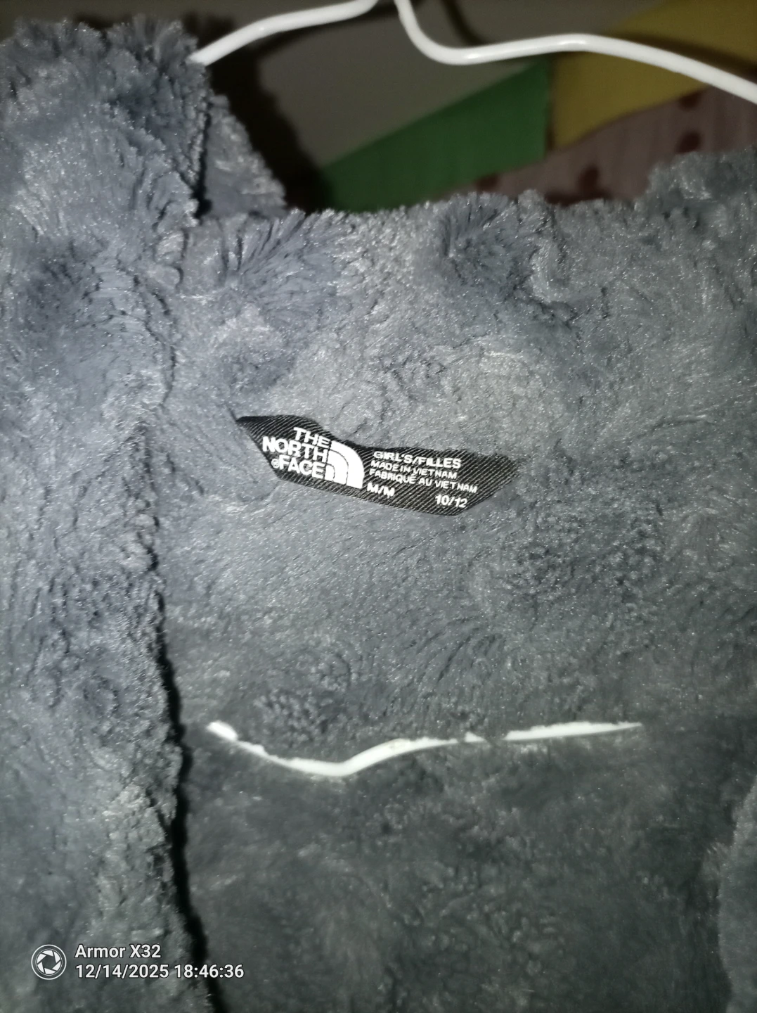 The North Face Girl's Parka, Size M (10/12) - photo 4