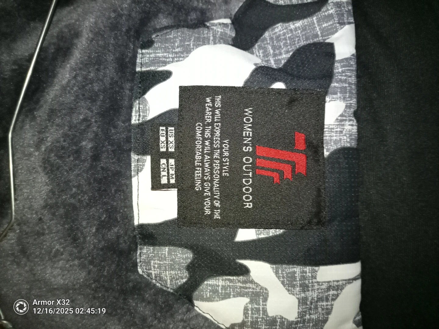 Women's Outdoor Jacket - Size XS - photo 4