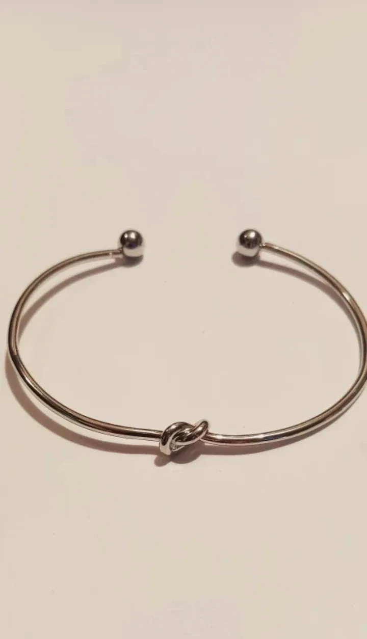 NEW !! Gorgeous Simple Elegant Knot Bangle Bracelet image indicator(4)