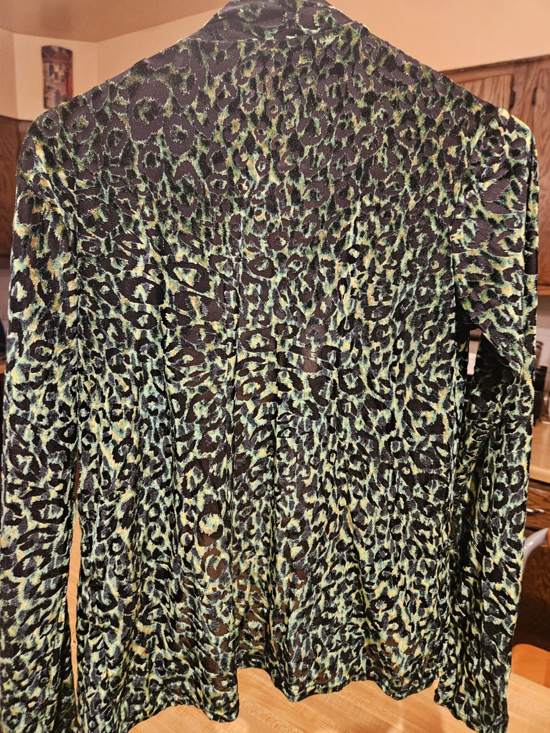 PrettyLittleThing Leopard Print Velvet Shirt US 6 - photo 2