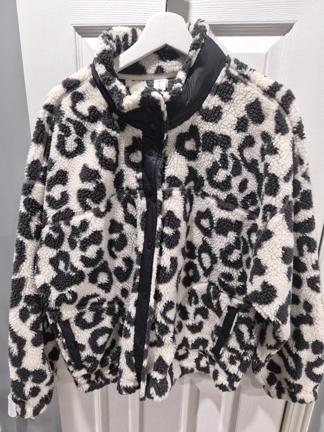 Old Navy Active Leopard Print Sherpa Jacket - XL