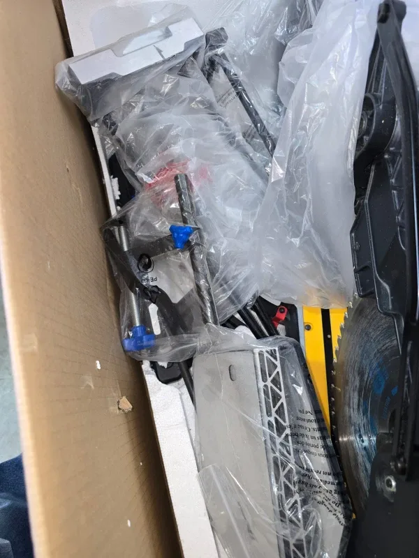 Mastercraft 12" Dual-Bevel Sliding Compound Mitre Saw image indicator(4)