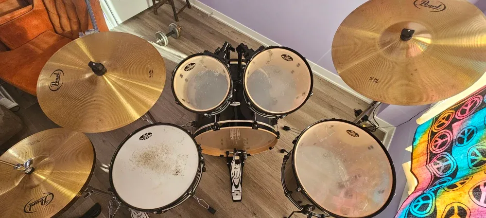 8- Piece Pearl Drum Kit! - Excellent Condition! image indicator(8)