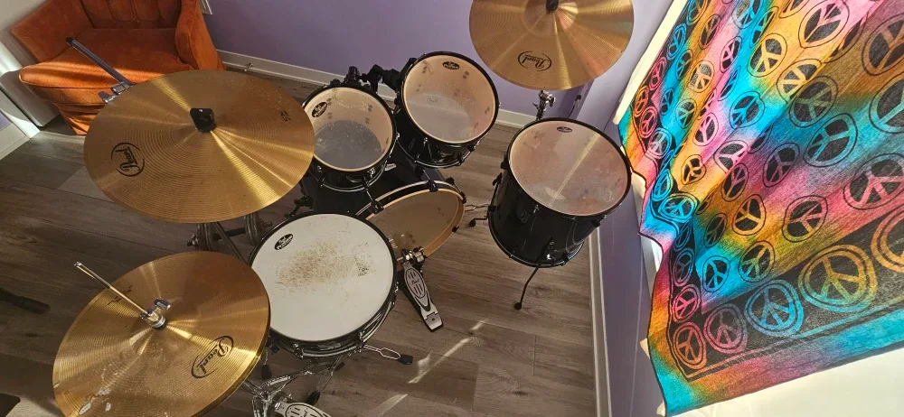 8- Piece Pearl Drum Kit! - Excellent Condition! image indicator(7)
