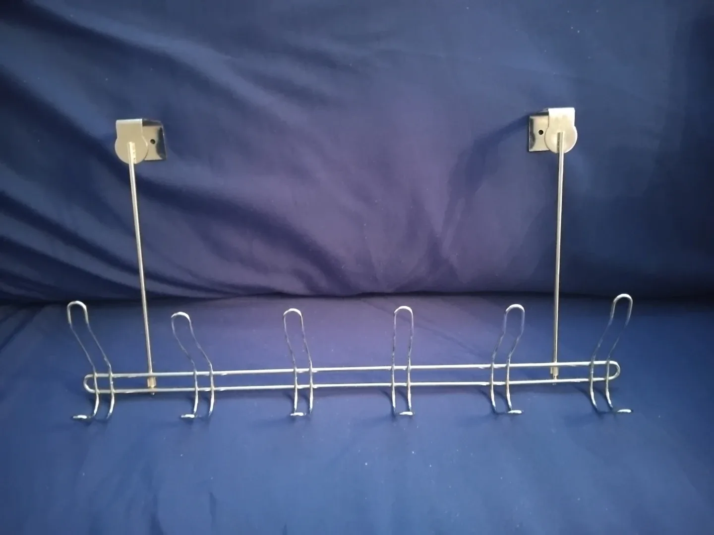 Metal hanging organizer