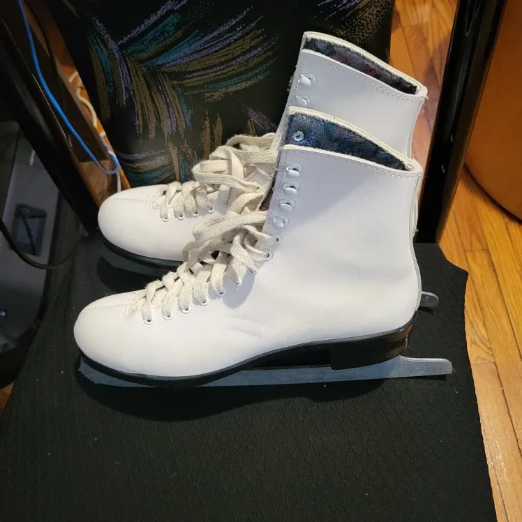 Lange Classic White Ice Skates - Size 9