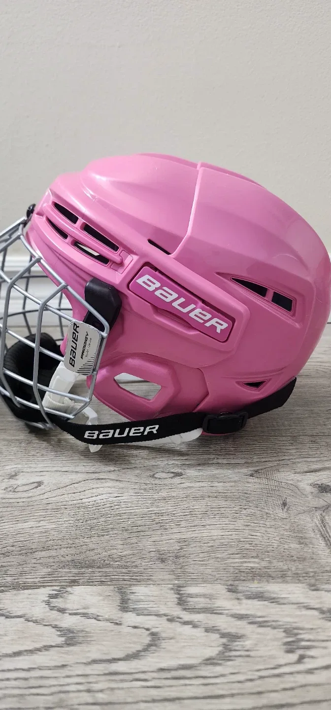 Bauer Prodigy Hockey / Ice skating Helmet image indicator(4)