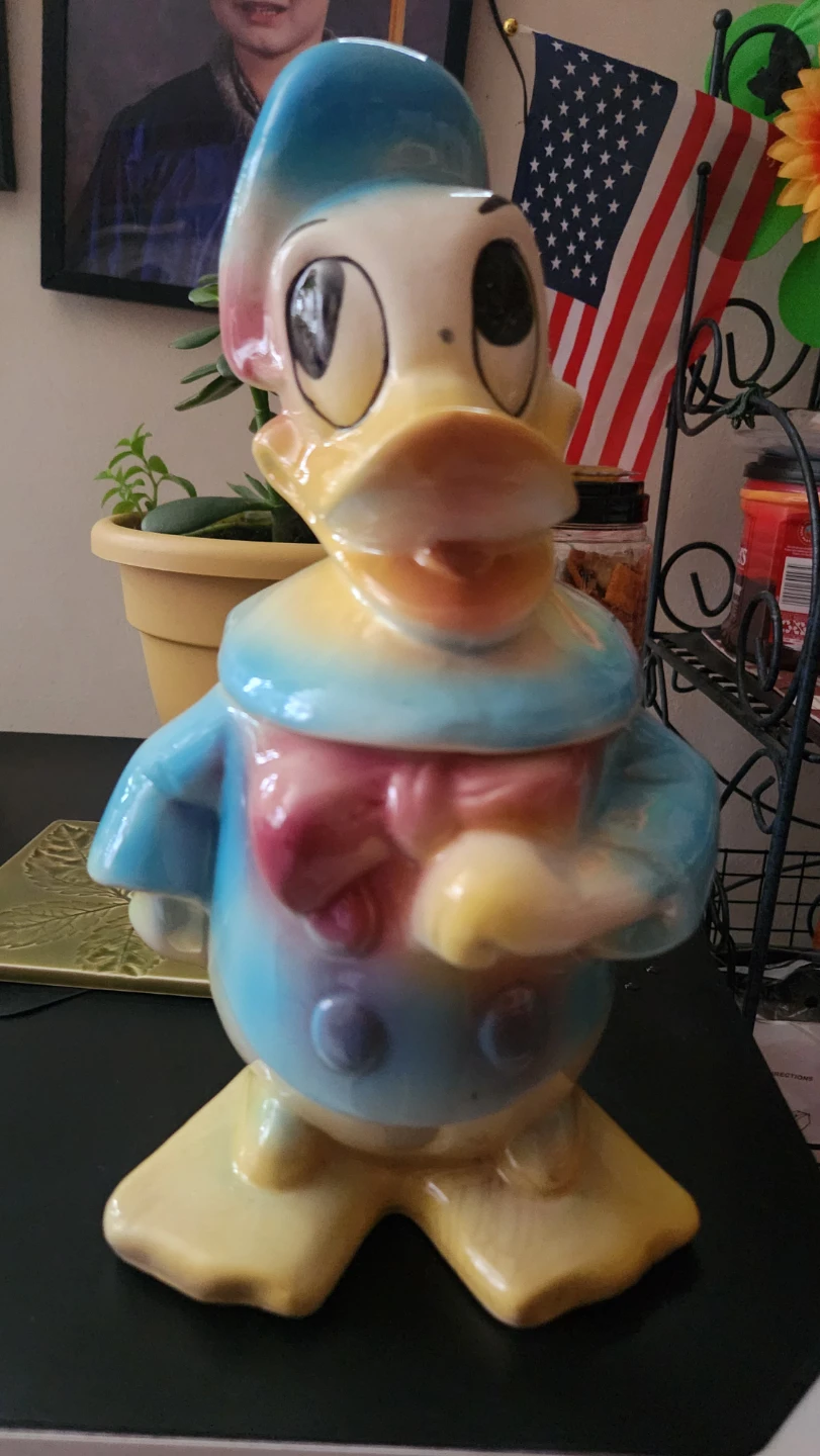 Vintage Donald Duck Stackable Ceramic Cookie Jar - photo 2