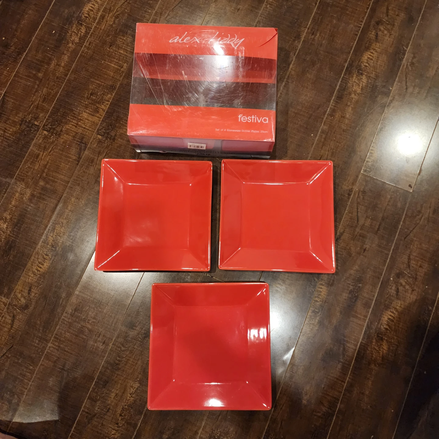 Alex Liddy Festiva Red Dinner Plates, Set of 4
