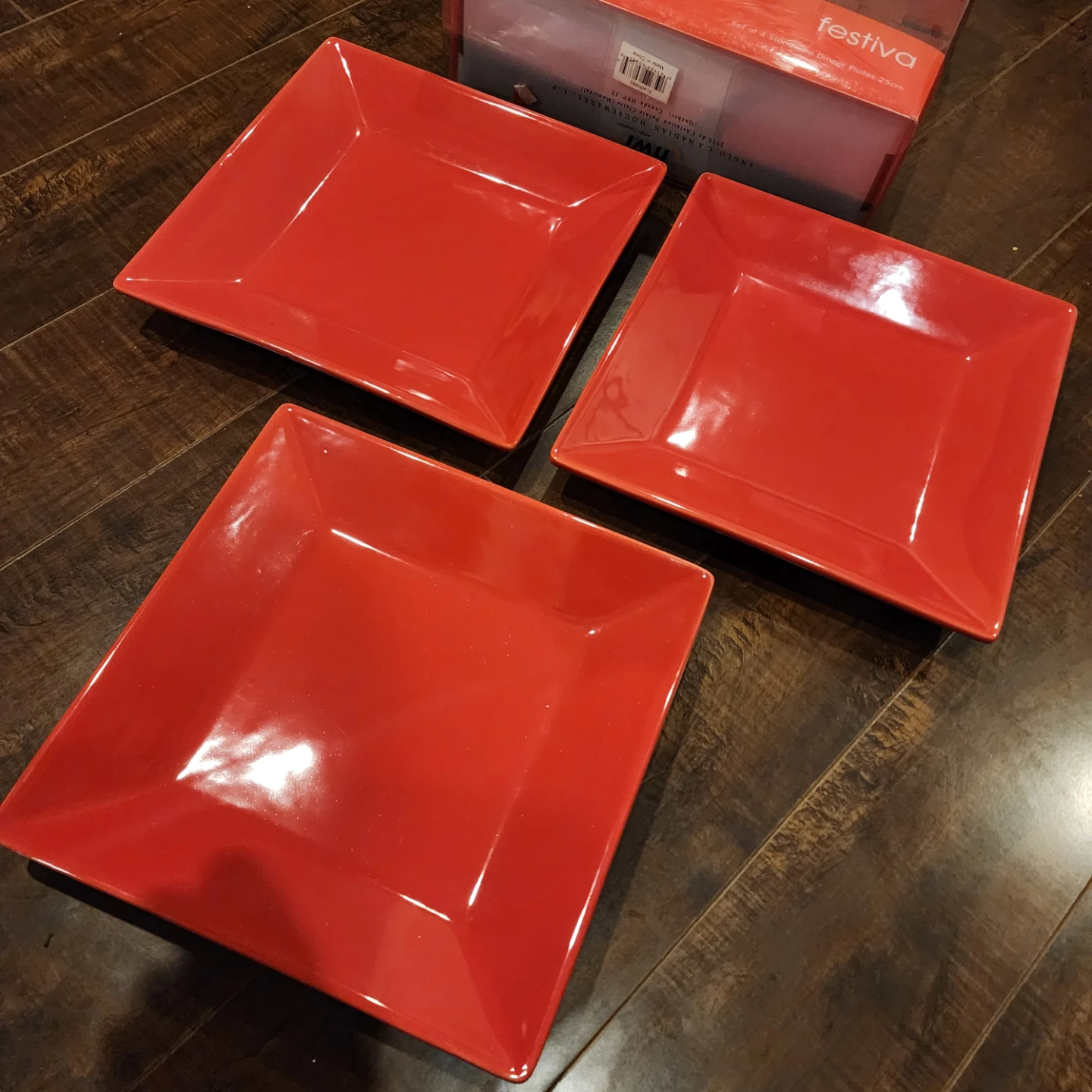 Alex Liddy Festiva Red Dinner Plates, Set of 4 - photo 2