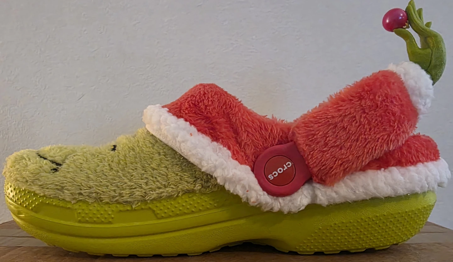 Crocs The Grinch Classic Lined Clog- Size W7/M5 - photo 3