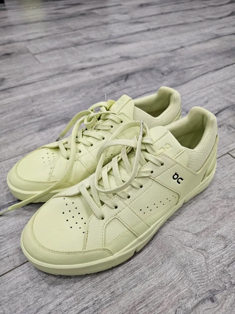 On The Roger Clubhouse Sneakers image indicator(3)