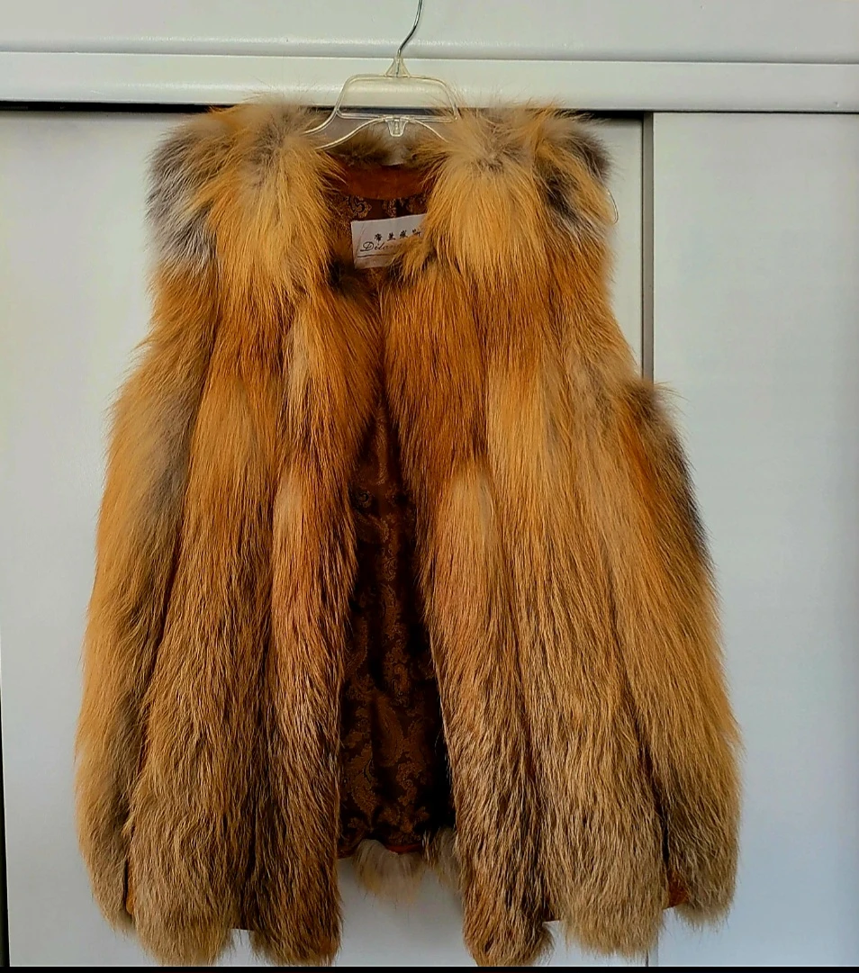 Dilangeiuse Fur fox Vest