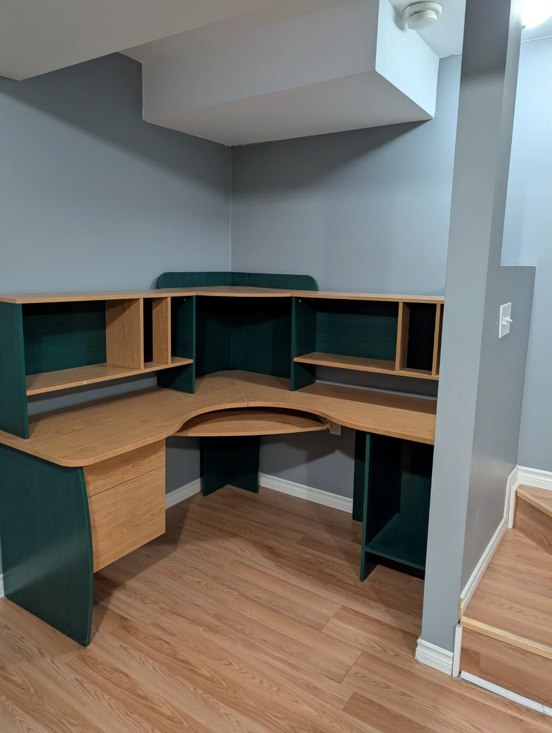 Corner Desk with Hutch - Great for Home Office - photo 2