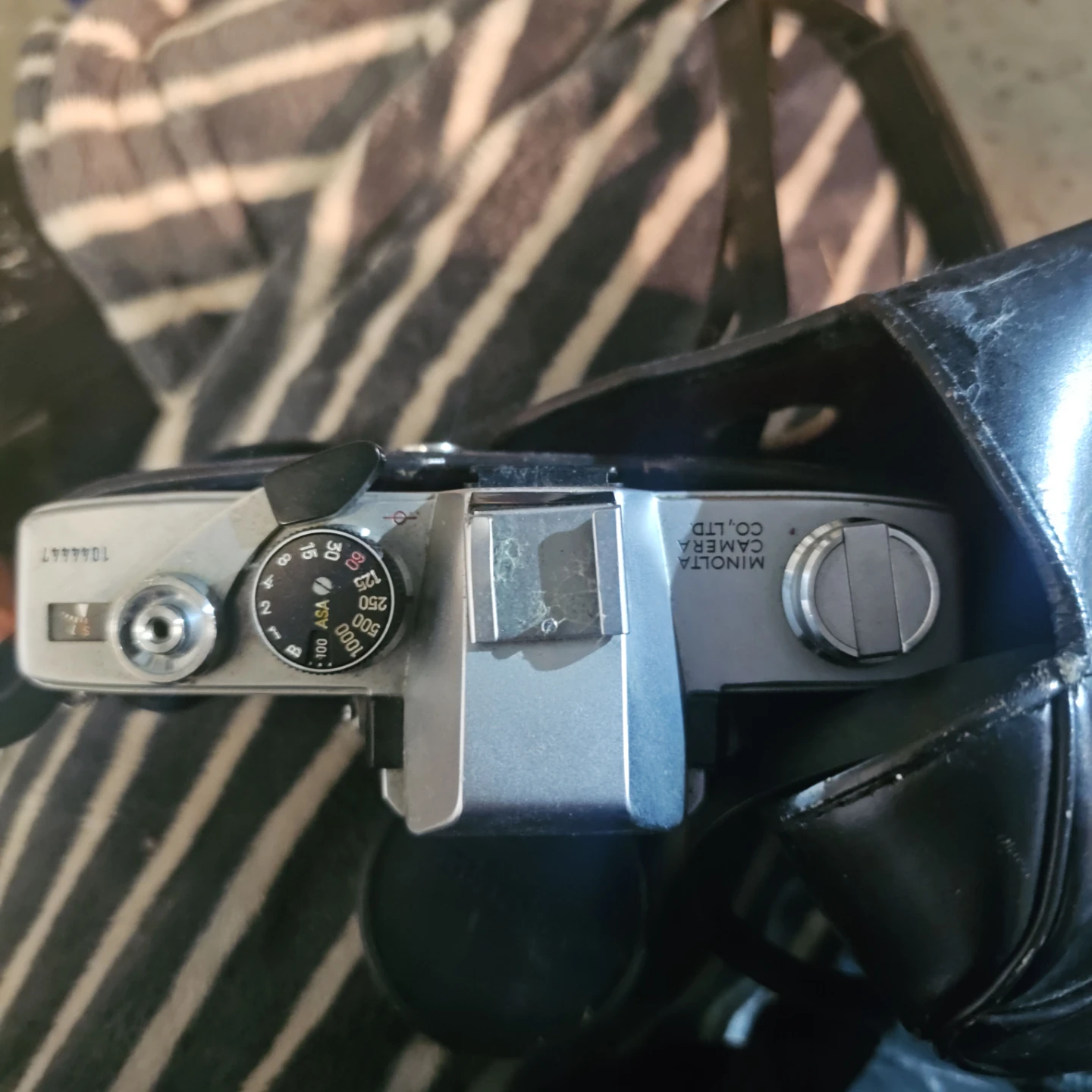 Minolta SRT 101 Film Camera - photo 2