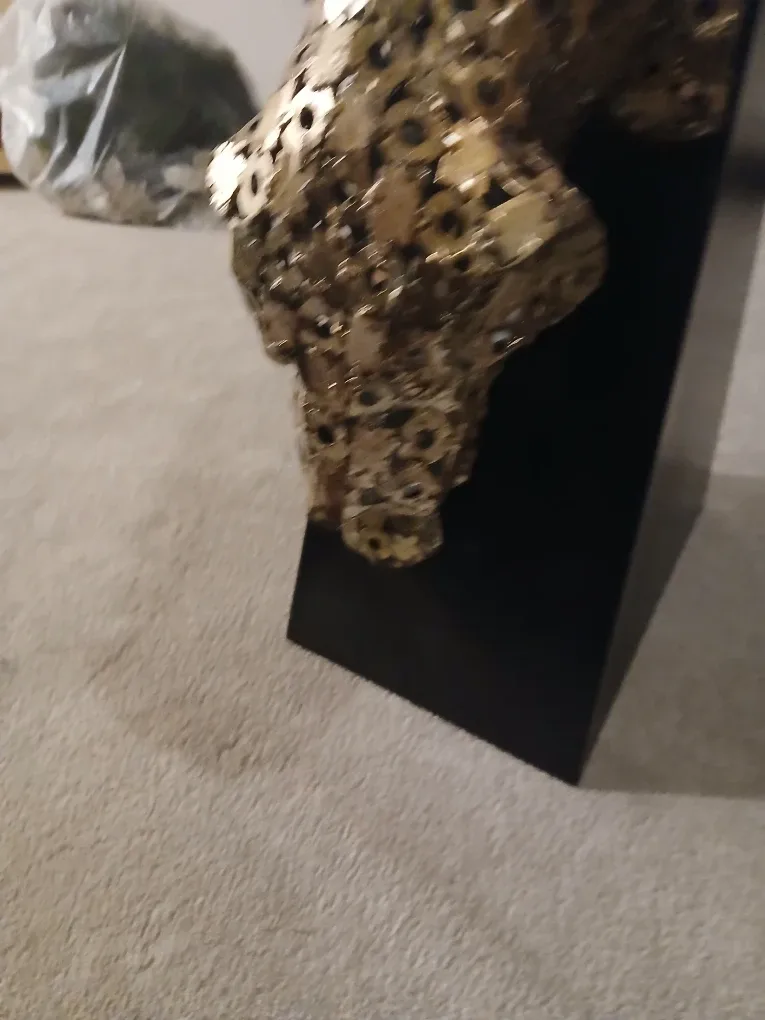 Leopard Sculpture image indicator(2)