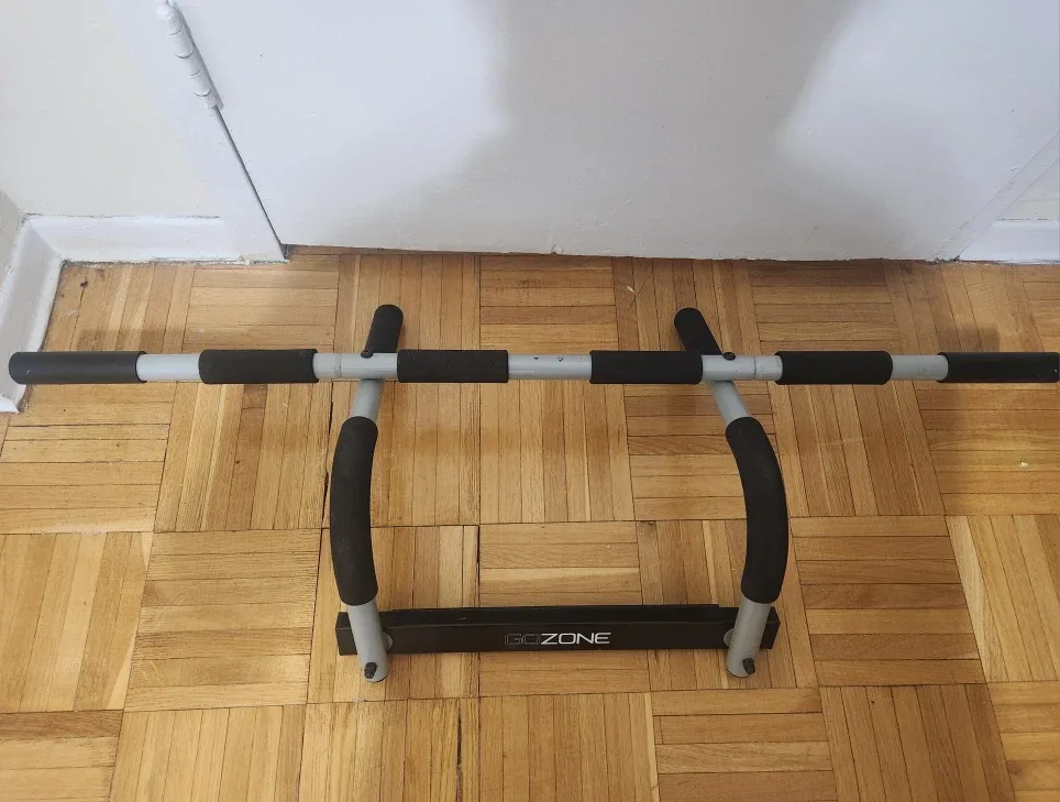 Go Zone Pull Up Bar