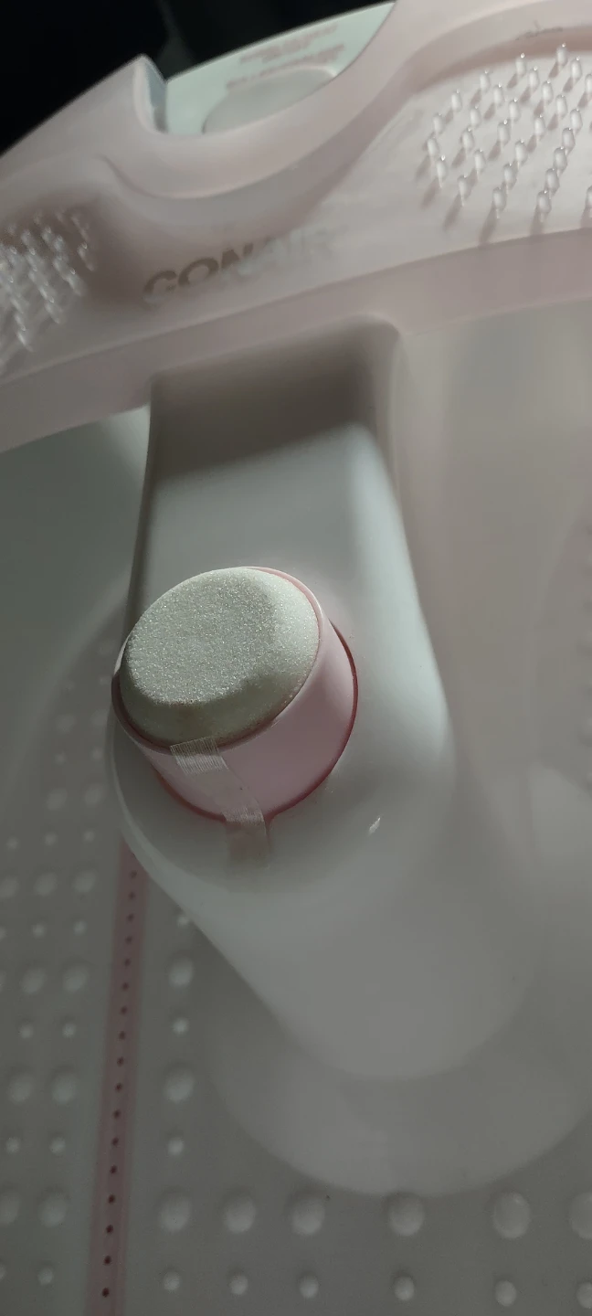 (NEW) Conair Foot Spa with Bubbles, Massage & Heat - photo 3