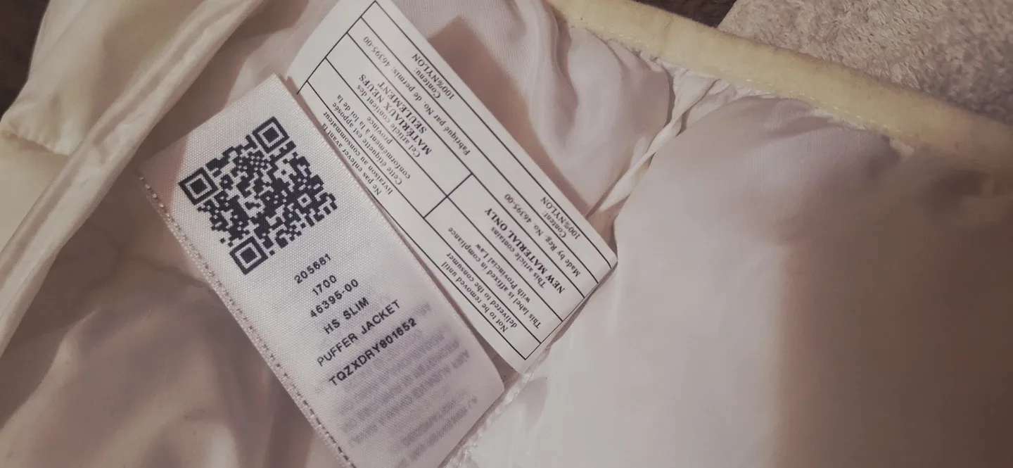 True Religion White Puffer Jacket XS image indicator(4)