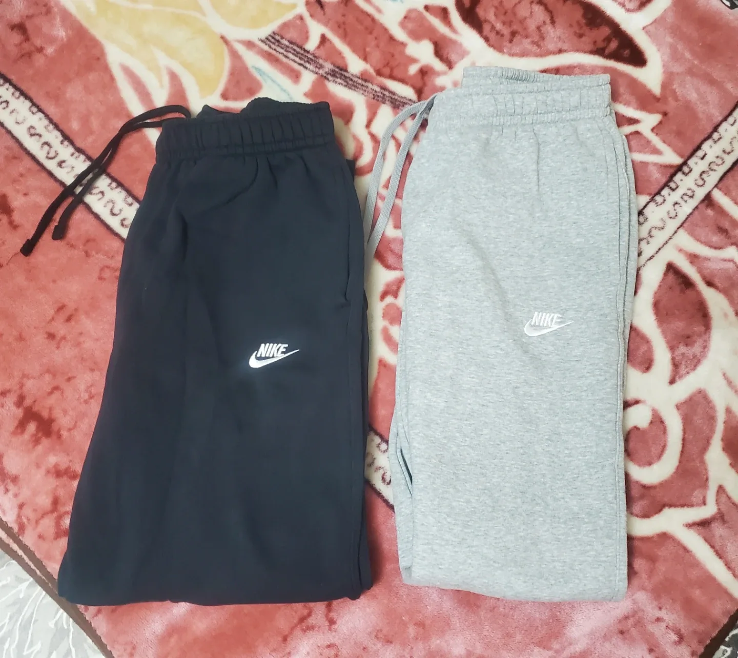 Nike Sweatpants - Black and Grey