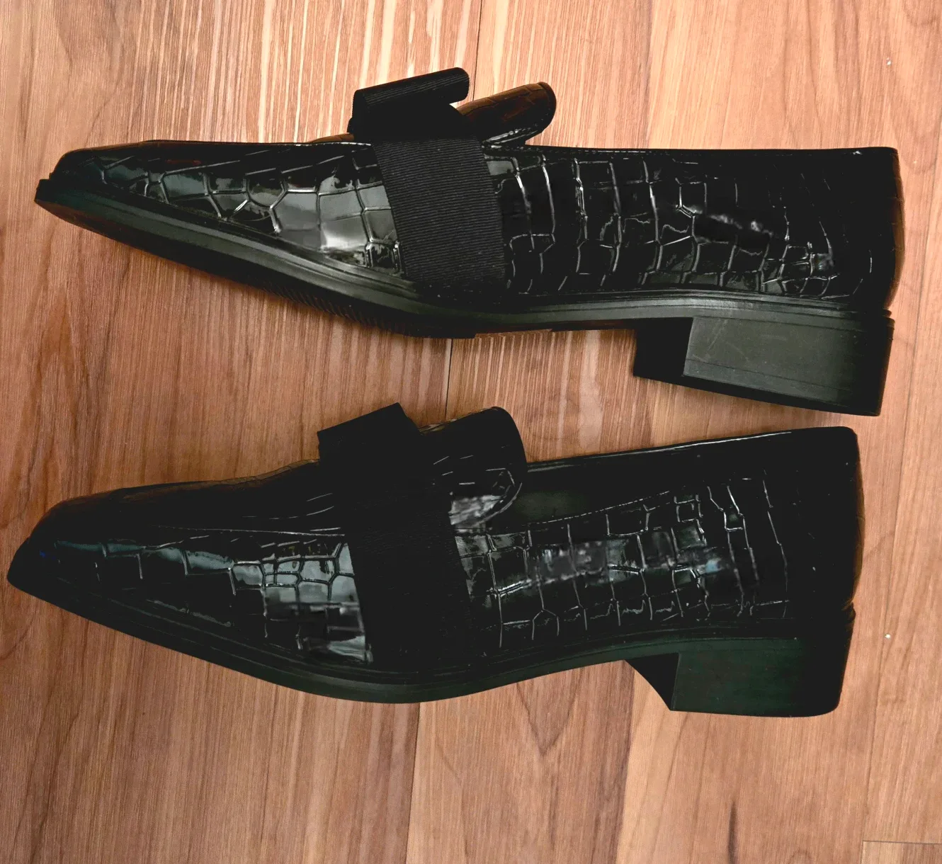 NEW! Aldo Black Leather Loafers -Size 9 image indicator(2)