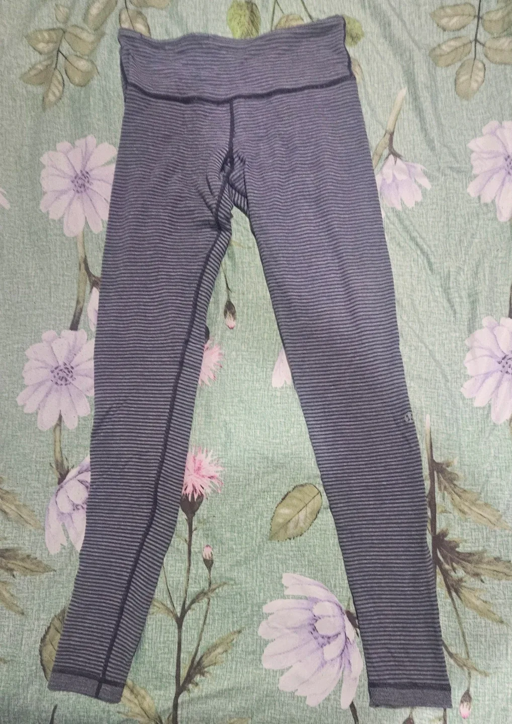 Lululemon Striped Leggings image indicator(2)