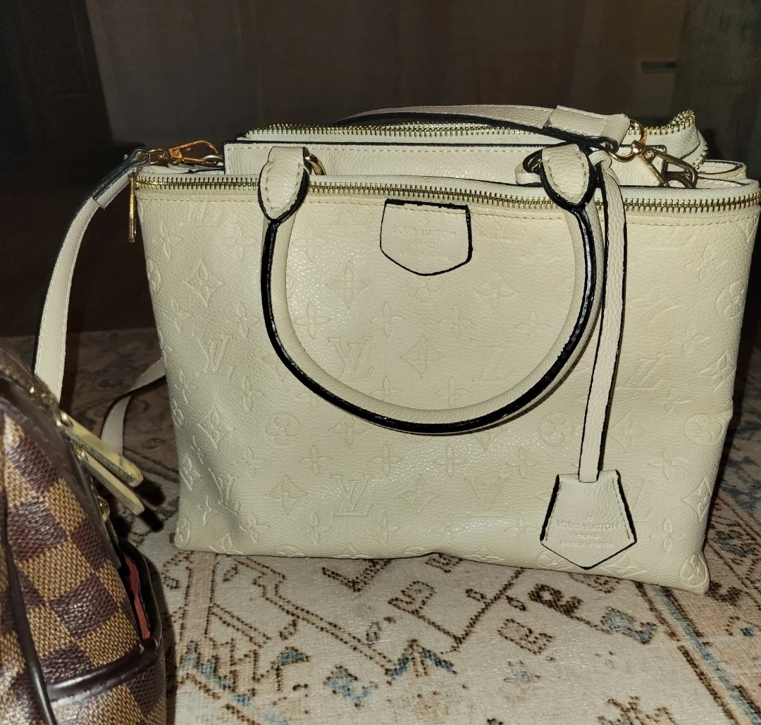 Quality Faux Louis Vuitton Ivory Leather Handbag