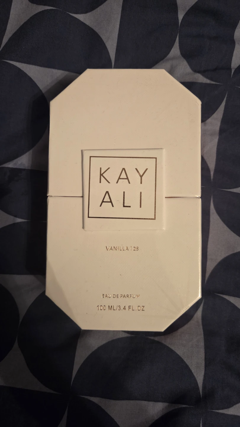 Kayali Yum Vanilla 28