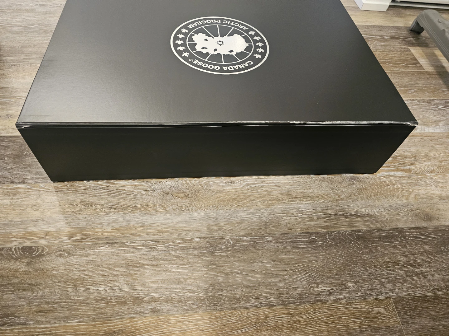 canada goose box and paper bag - photo 2