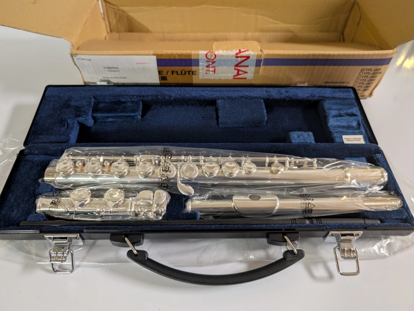 Yamaha YFL-221 Flute - New - photo 4