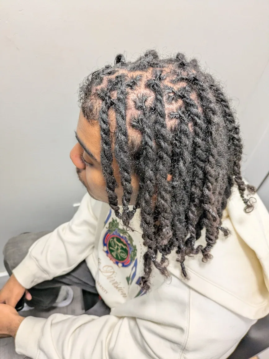 Strands twist