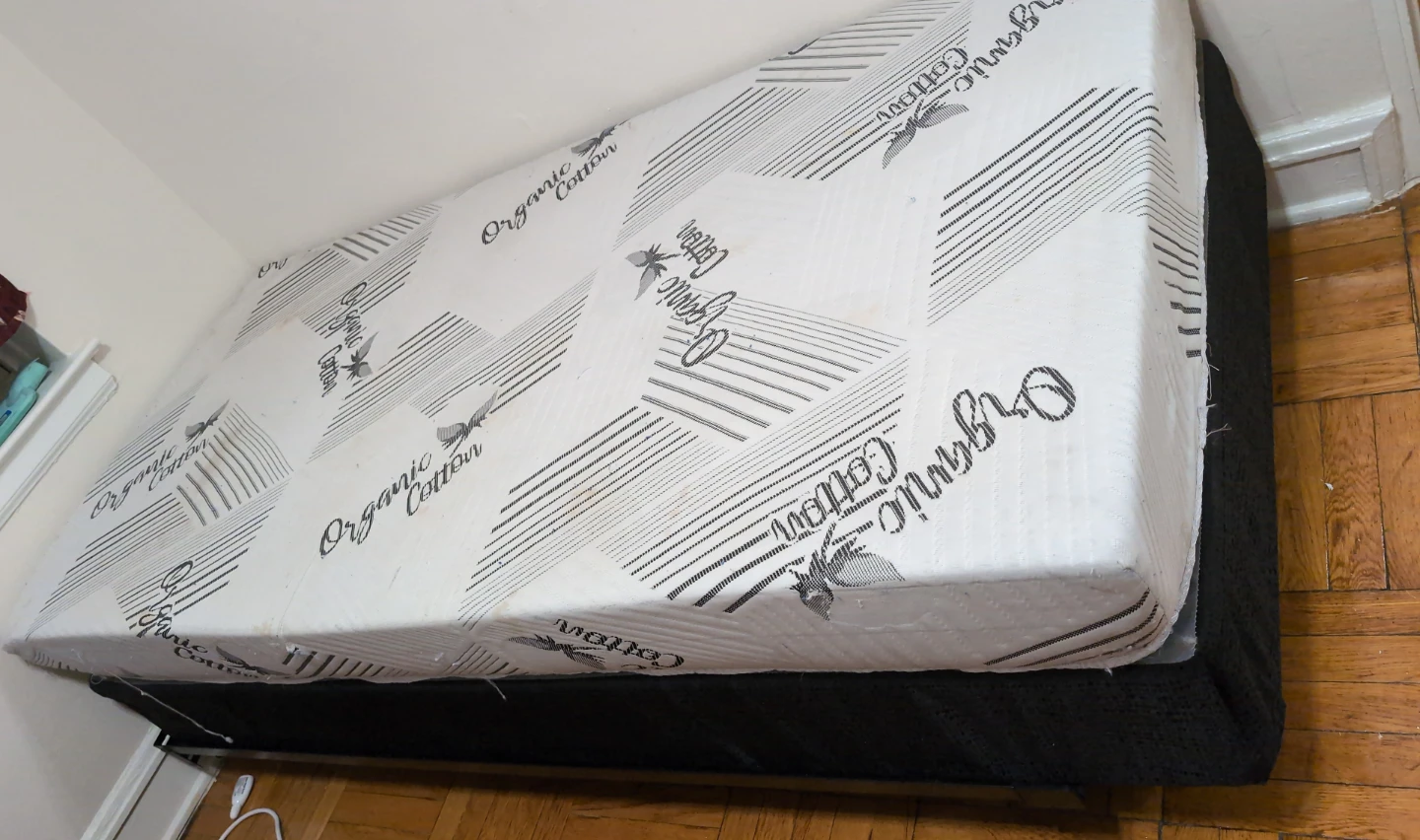 Twin - Size Organic Cotton Mattress with spring box - photo 3