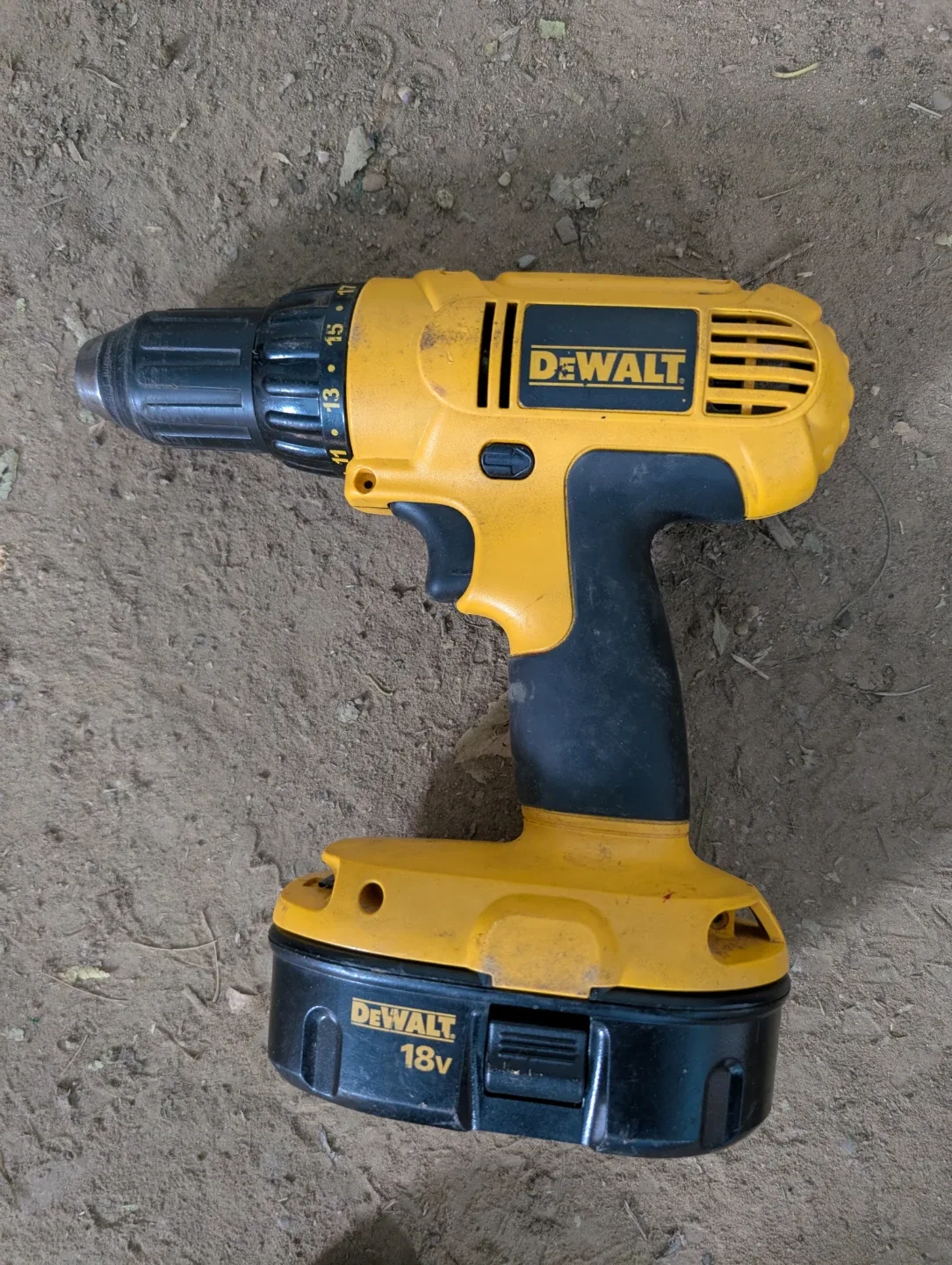 DeWalt 18V Cordless Drill Kit with Case image indicator(4)