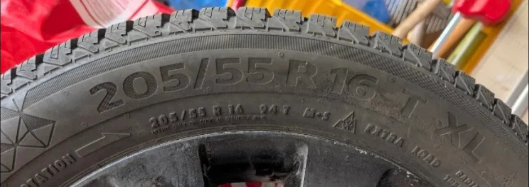 Continental VikingContact7 4 Winter tires with Rims on. image indicator(4)