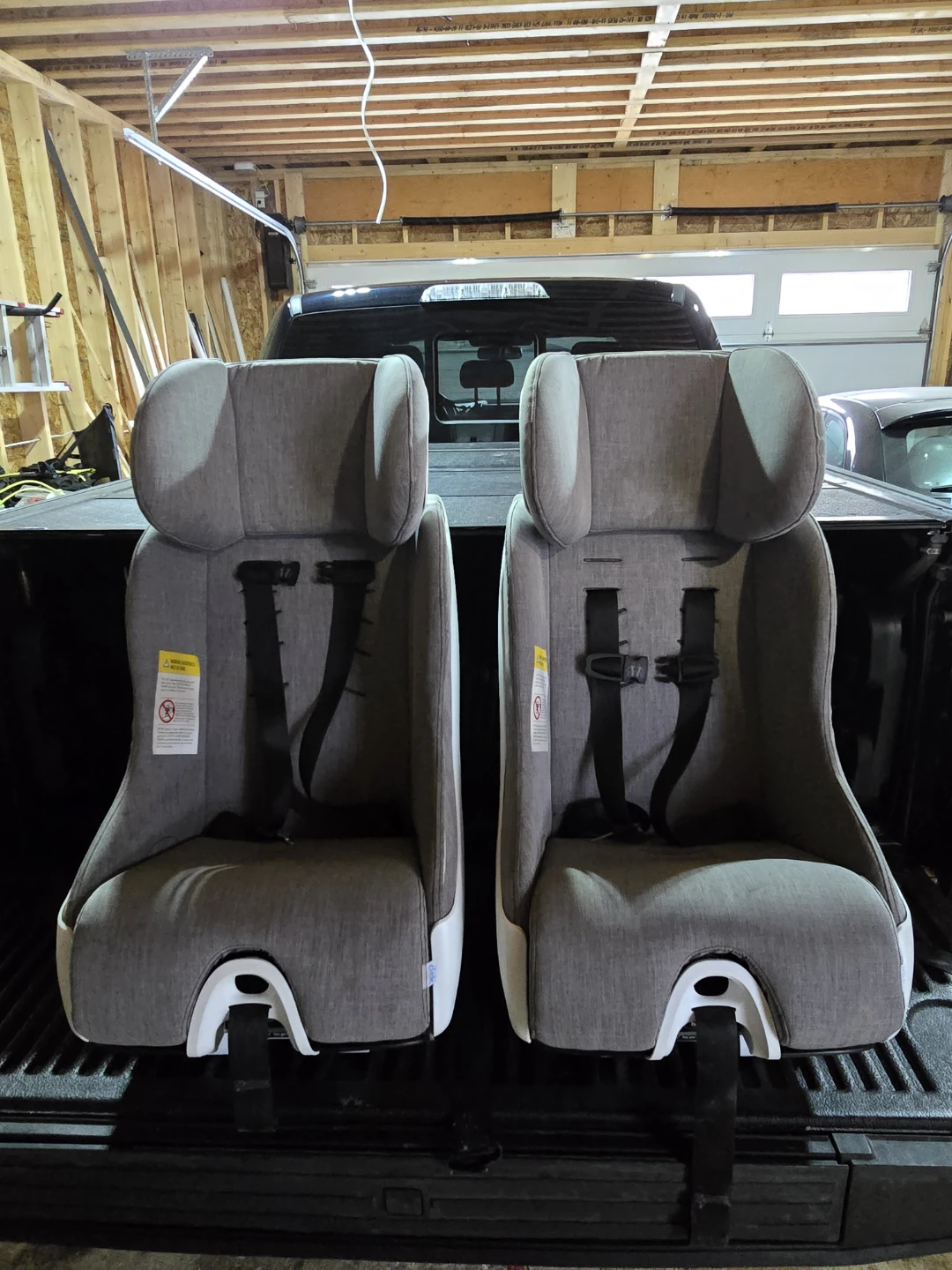 Clek Foonf Convertible Car Seats – Pair – Excellent Condition