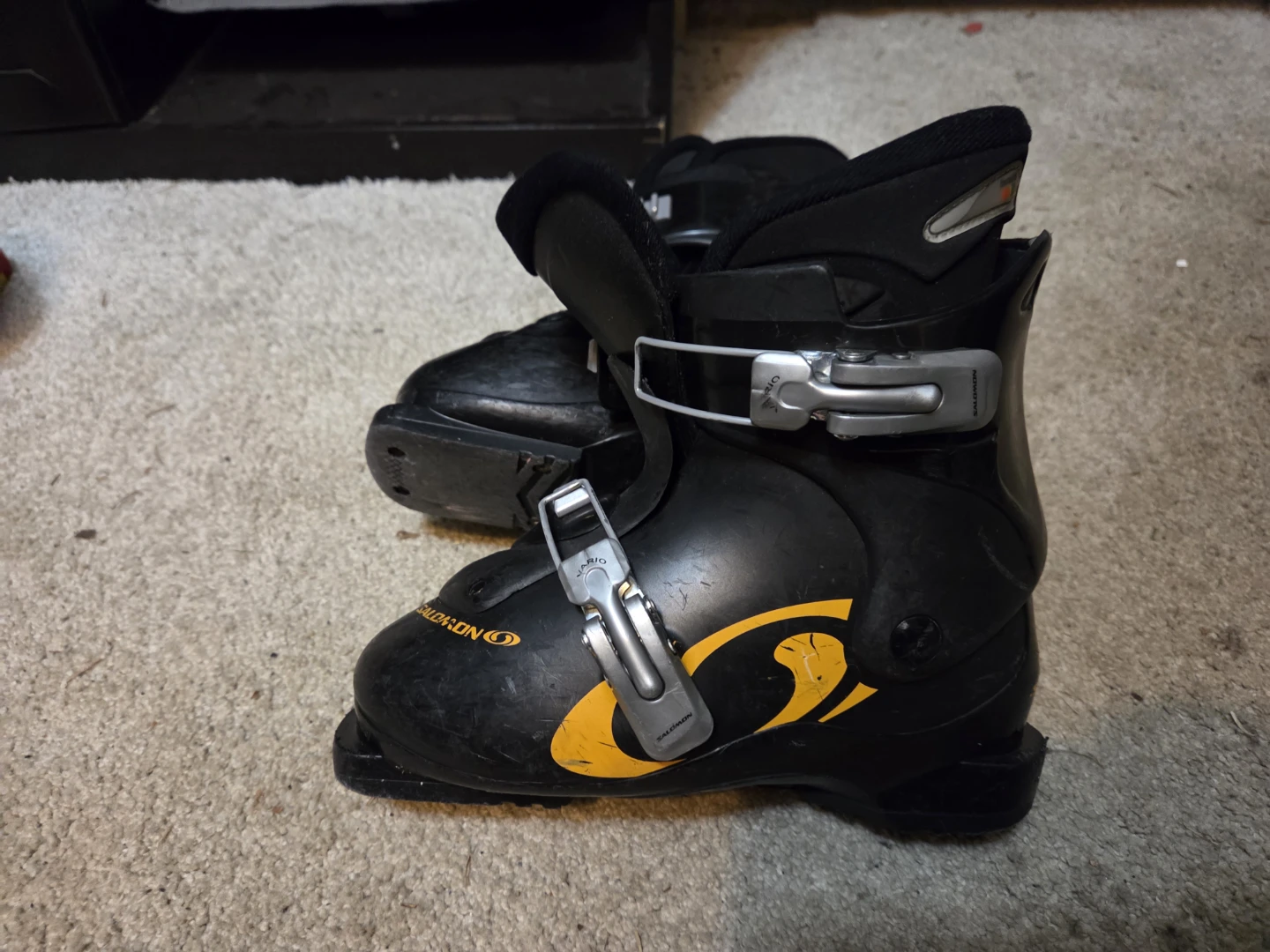 Salomon Ski Boots - US 2, mondo 21 - photo 2