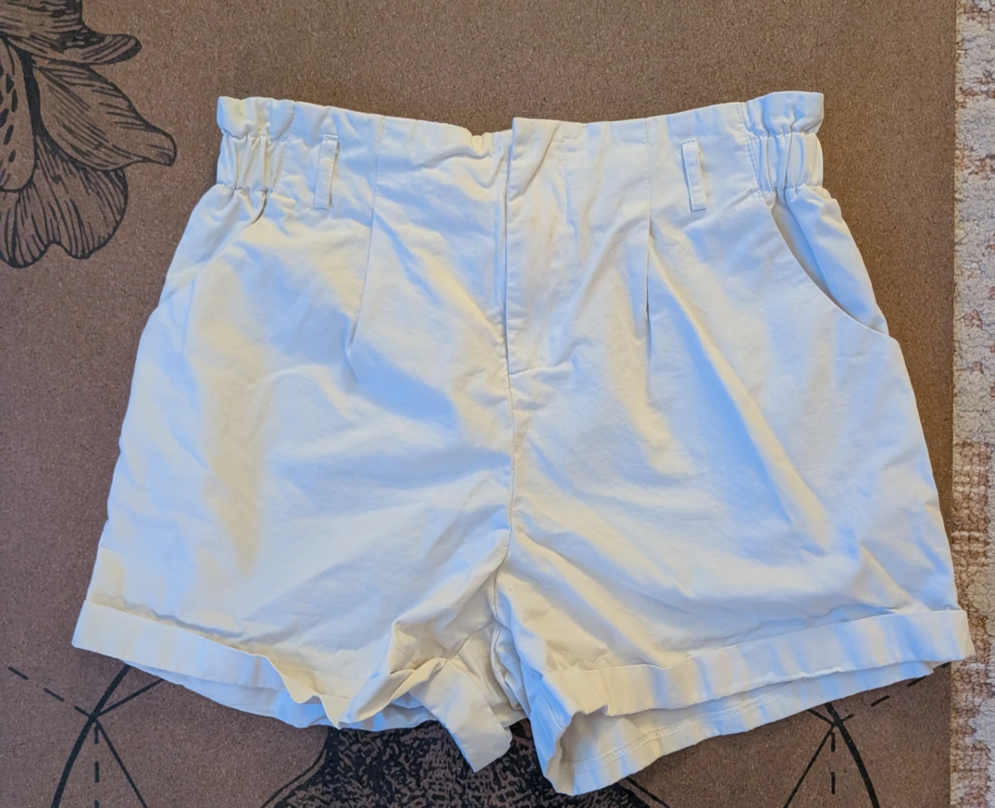 High-waisted Shorts