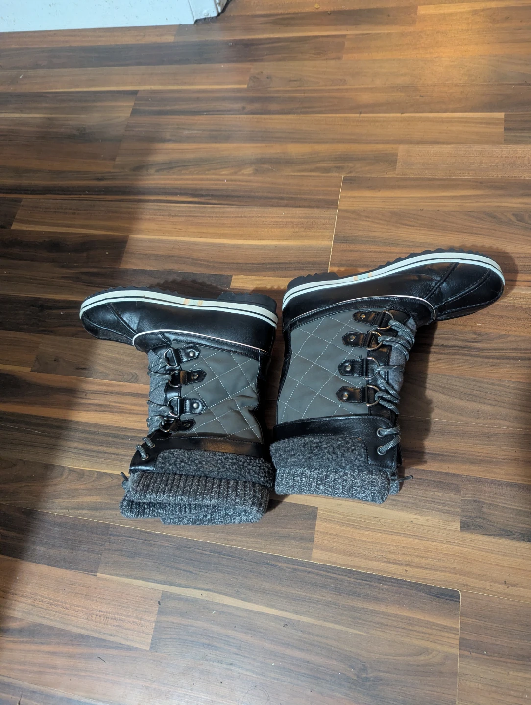 Black Winter Boots with Wool Inside - photo 4