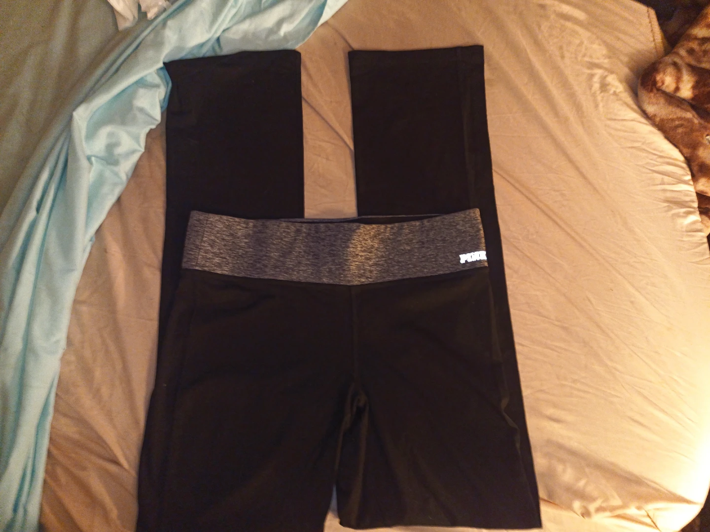 PINK Victoria's Secret Black reversible Yoga Pants - photo 2