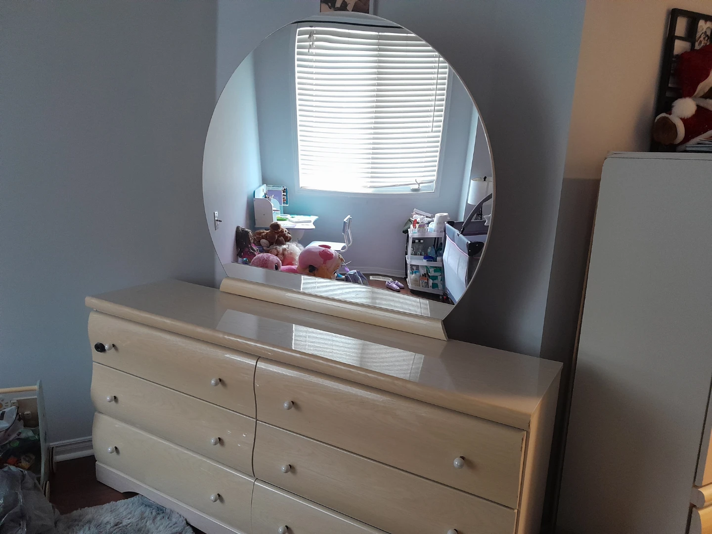 Wooden Dresser with Mirror - photo 4