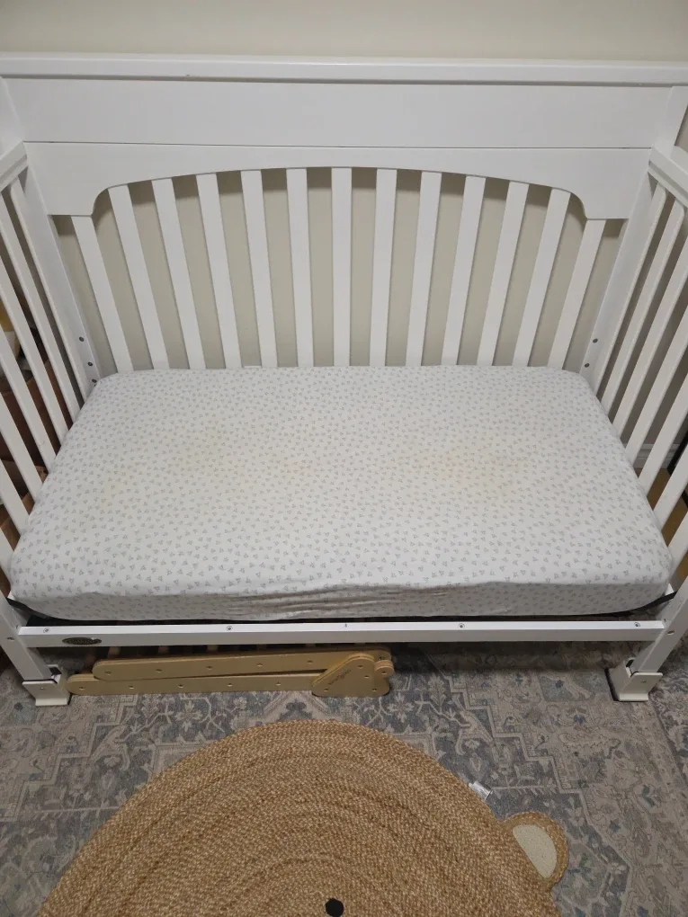 Graco Lauren 5-in-1 Convertible Crib