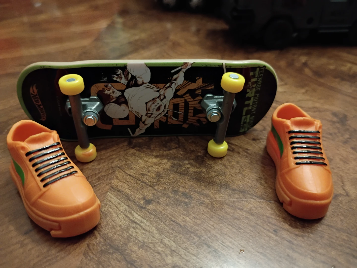 Hot Wheels Skate Fingerboard with Shoe Skates - photo 5